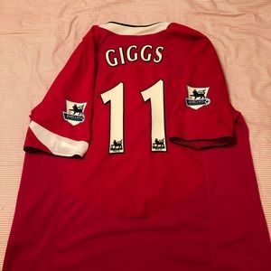 Vintage 2004 Manchester United Ryan Giggs Kit